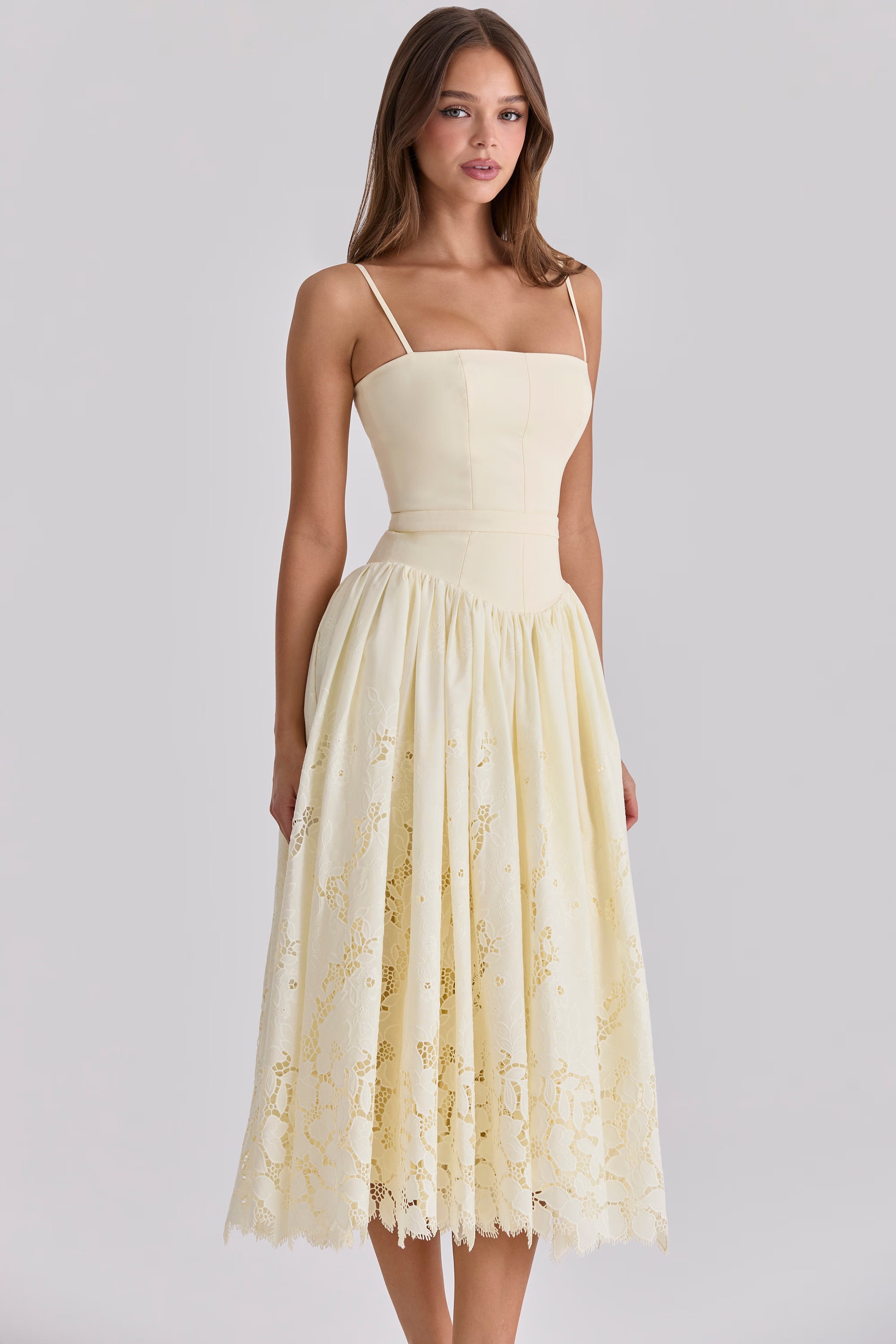Vestido midi con bordado inglés de encaje personalizado Lemon
