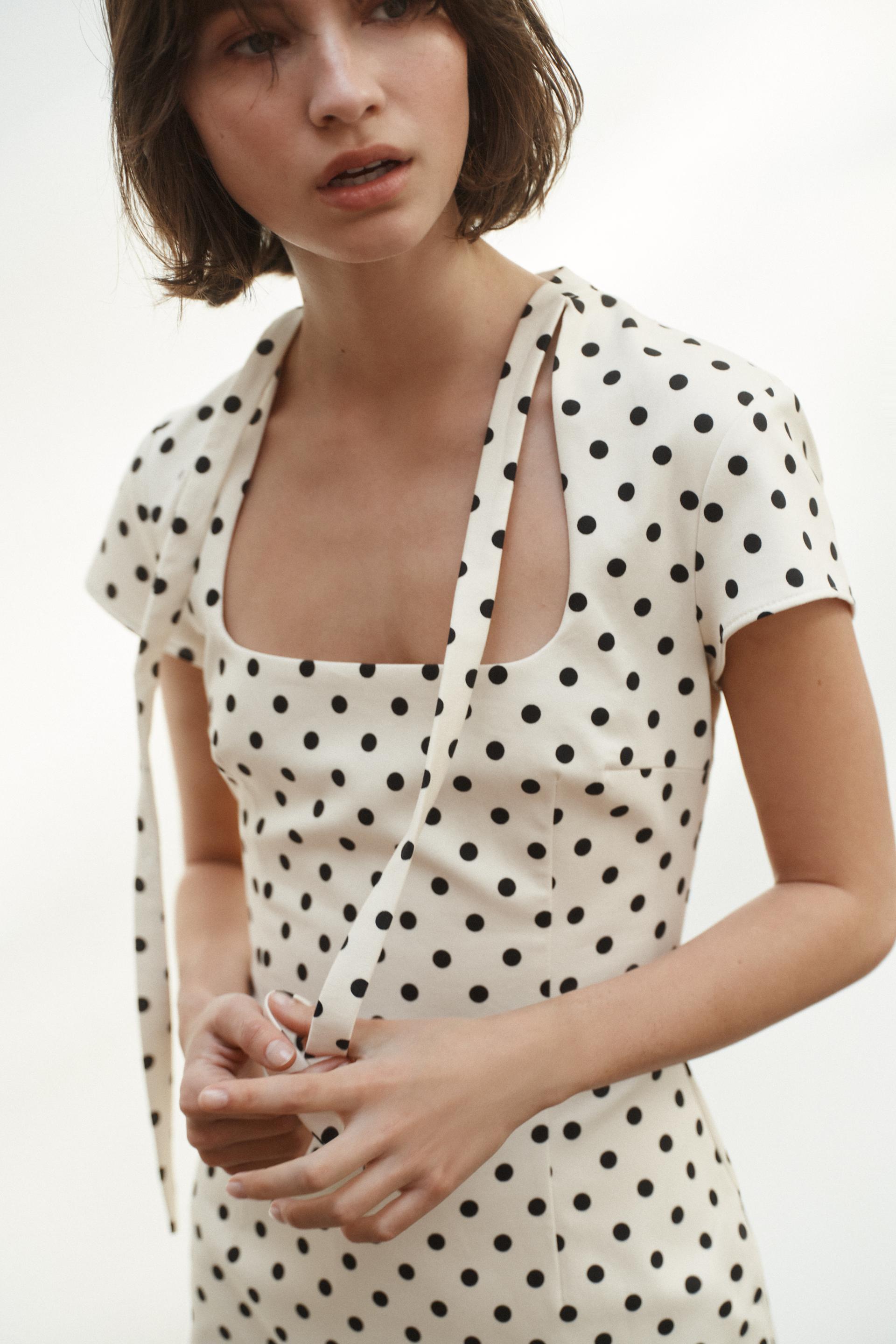 Vestito Mini Bianco a Pois con Fiocco