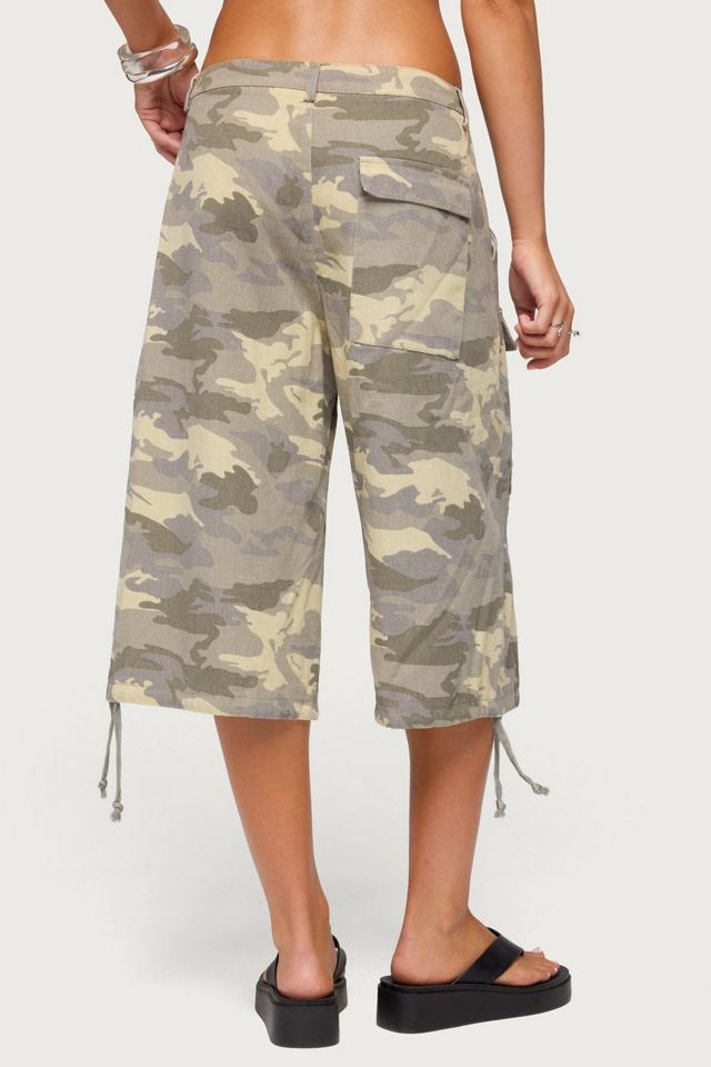Edikted Camo Cargo Bermuda Shorts - Grigio