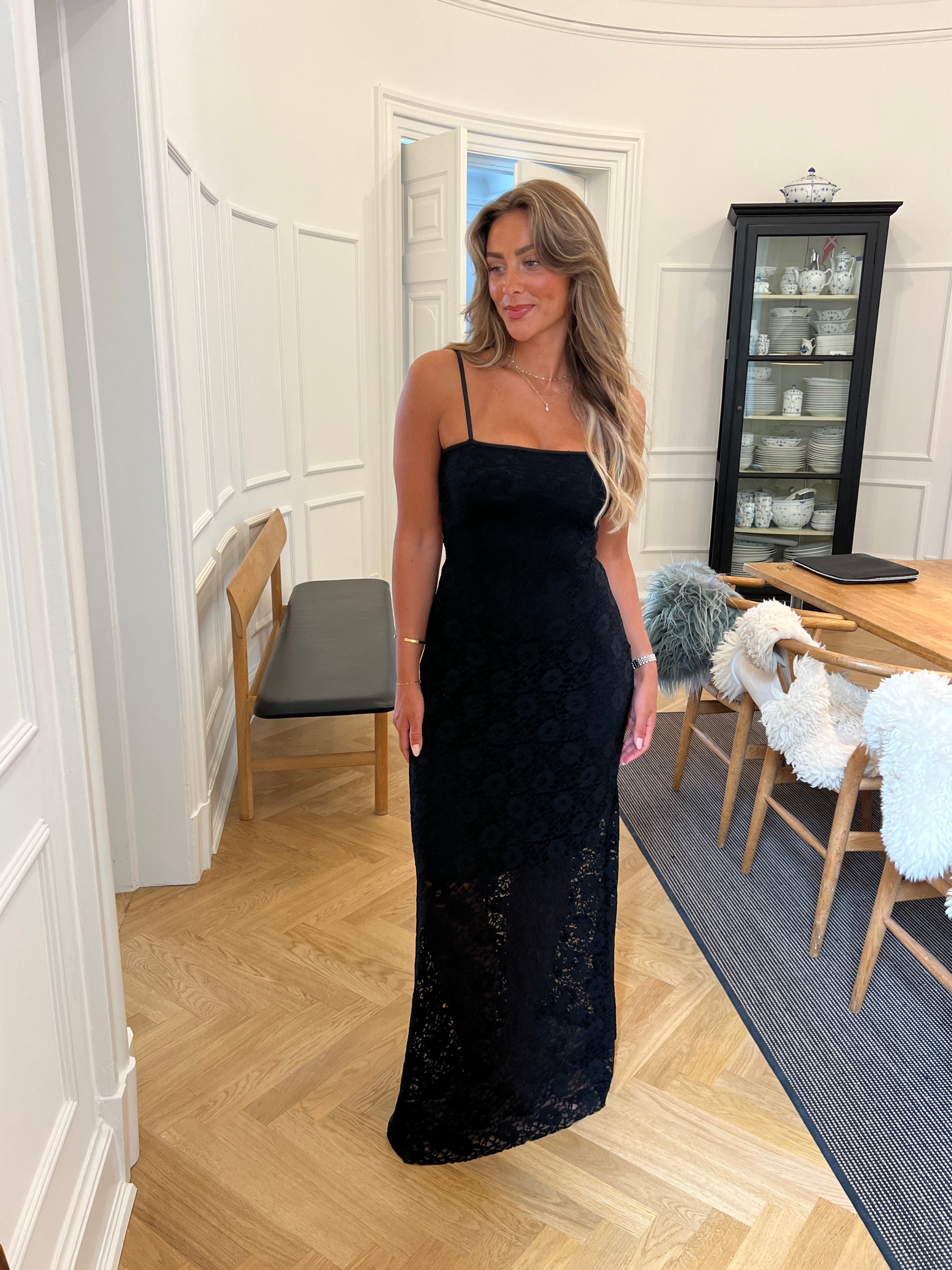Oura maxi lace dress Nero