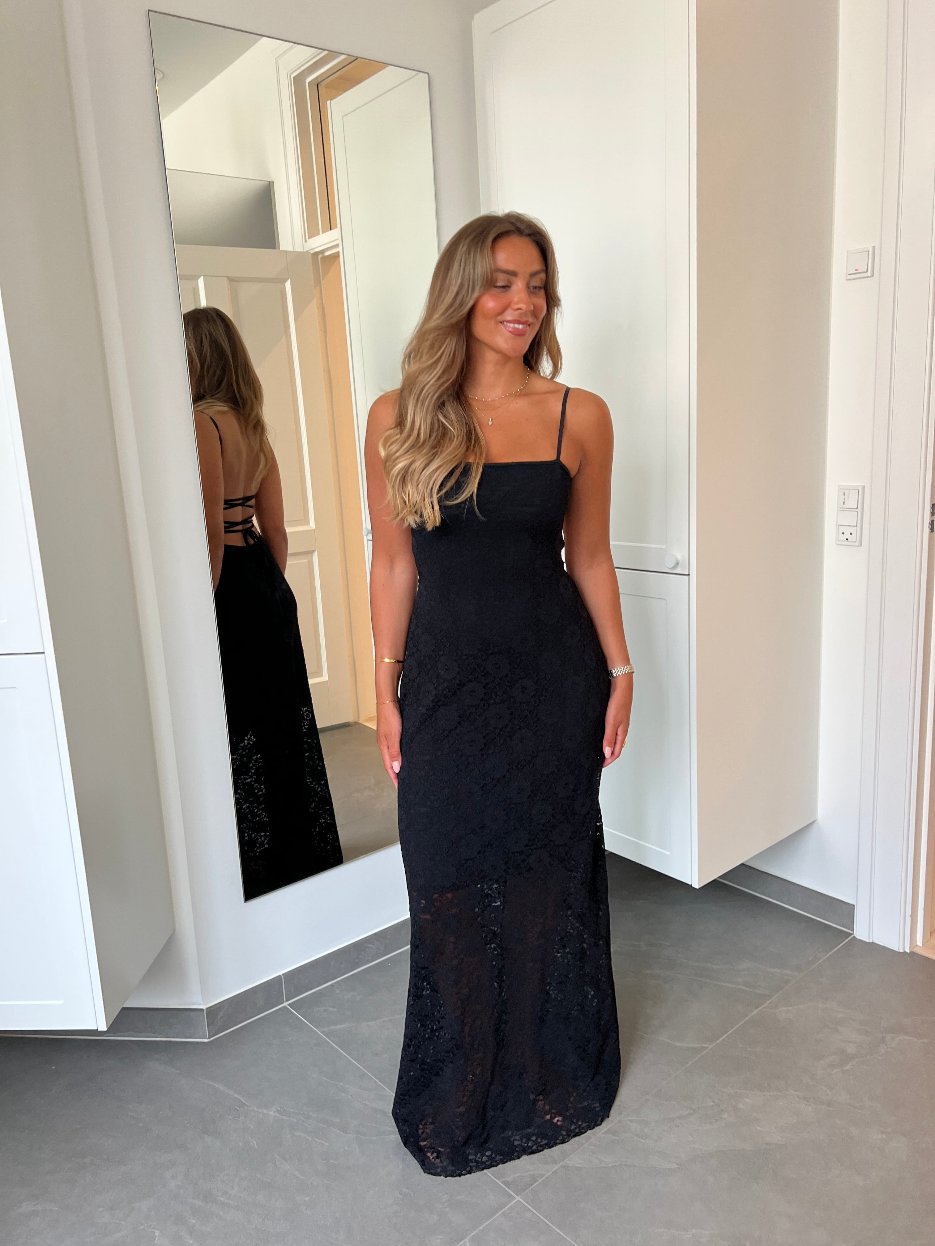 Oura maxi lace dress Nero