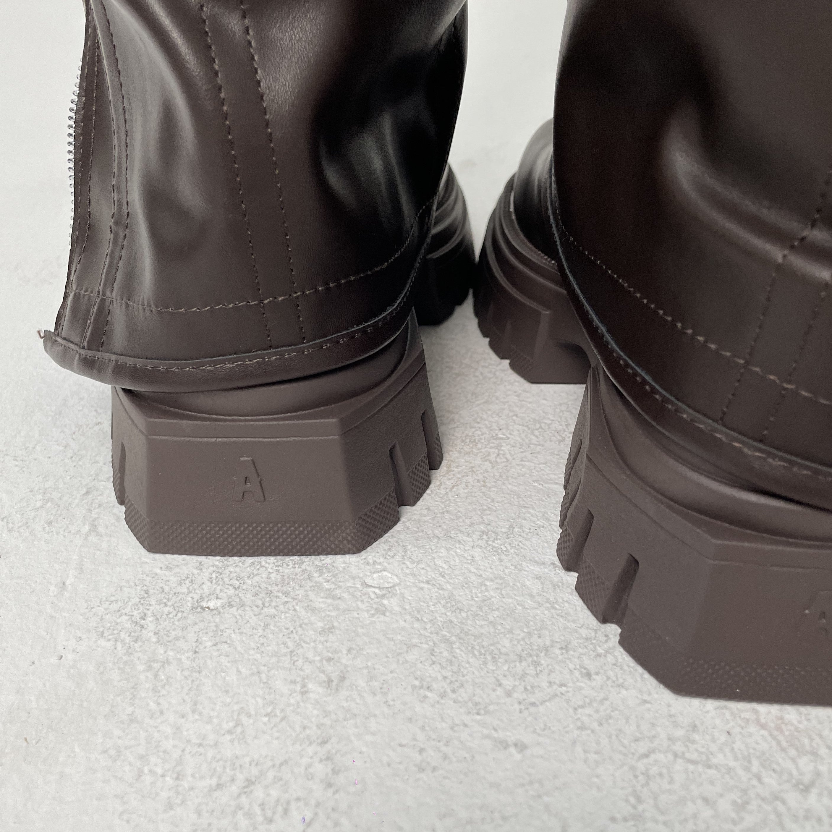 Marveena Stivale Platform con Risvolto