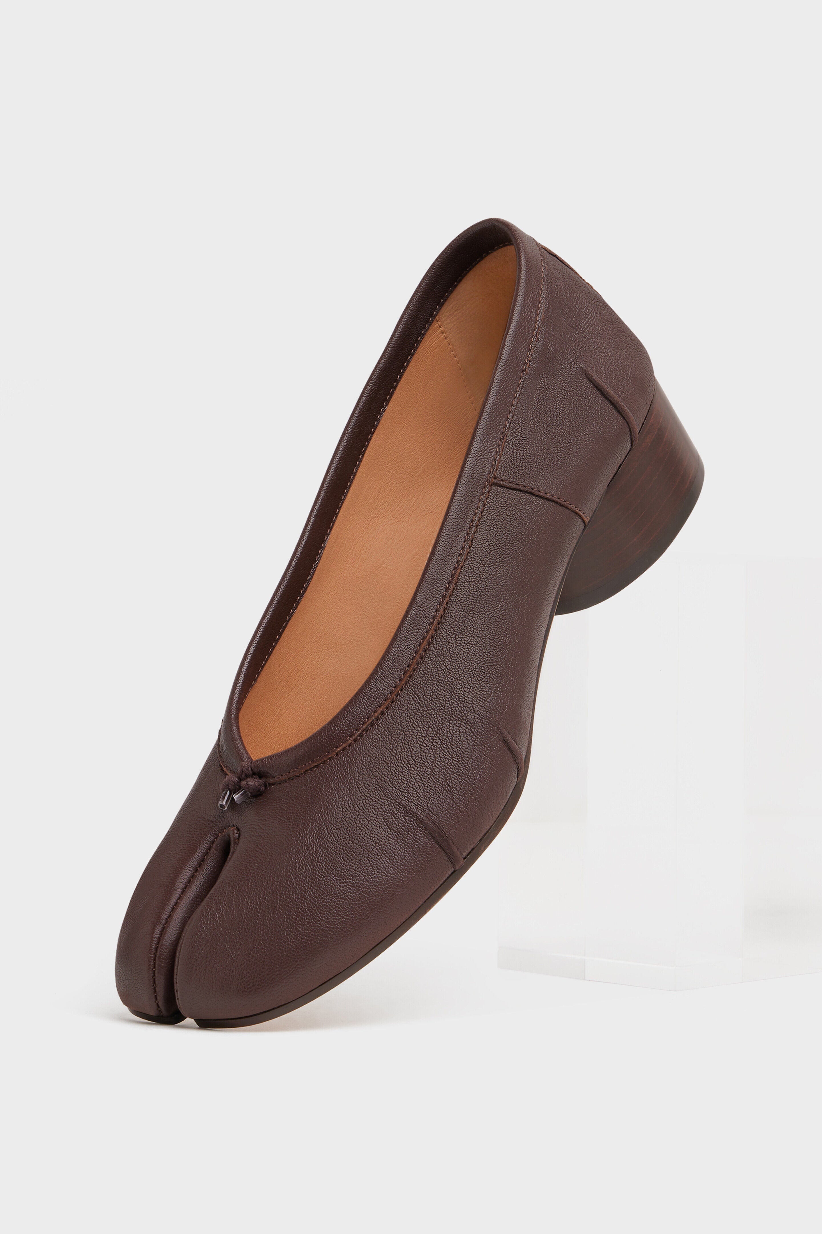 Corvina Ballerina con Tacco Basso - Marrone