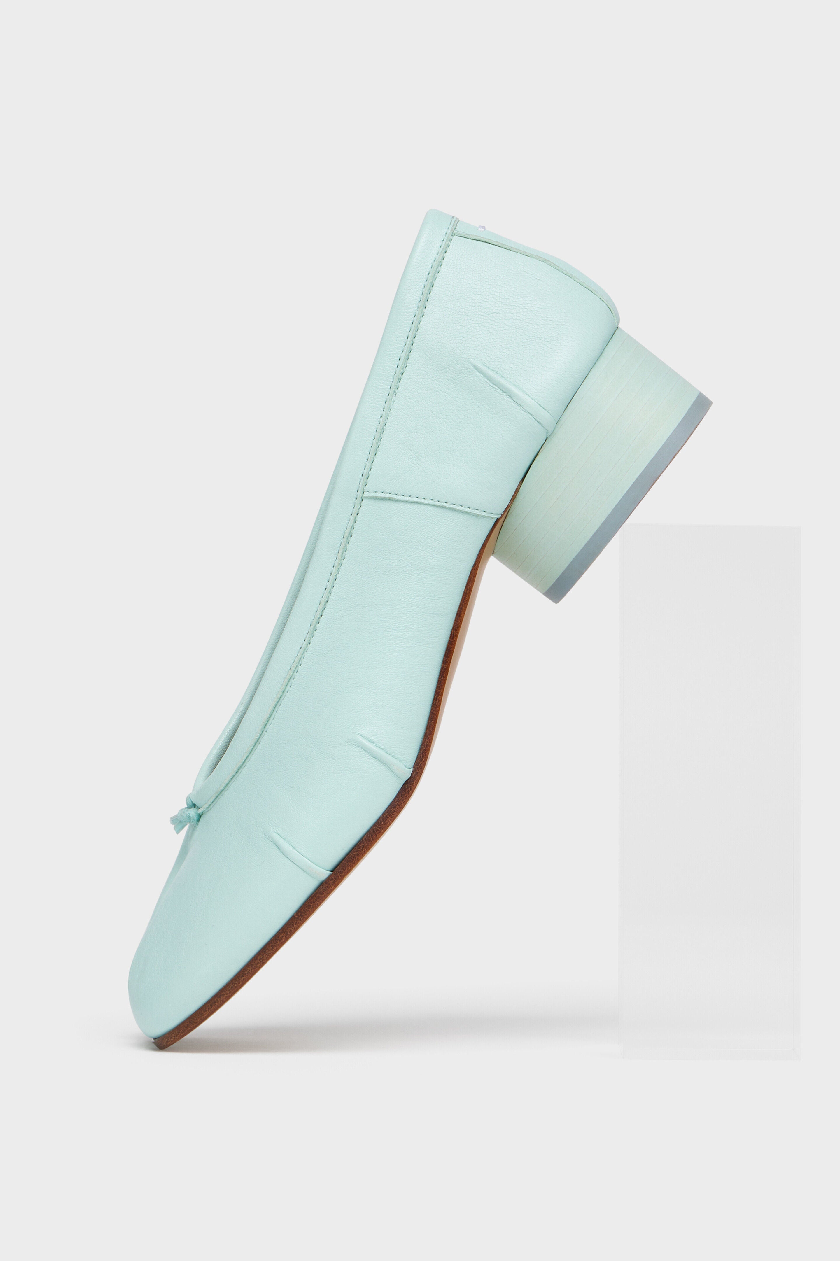 Corvina Ballerina con Tacco Basso - Acqua