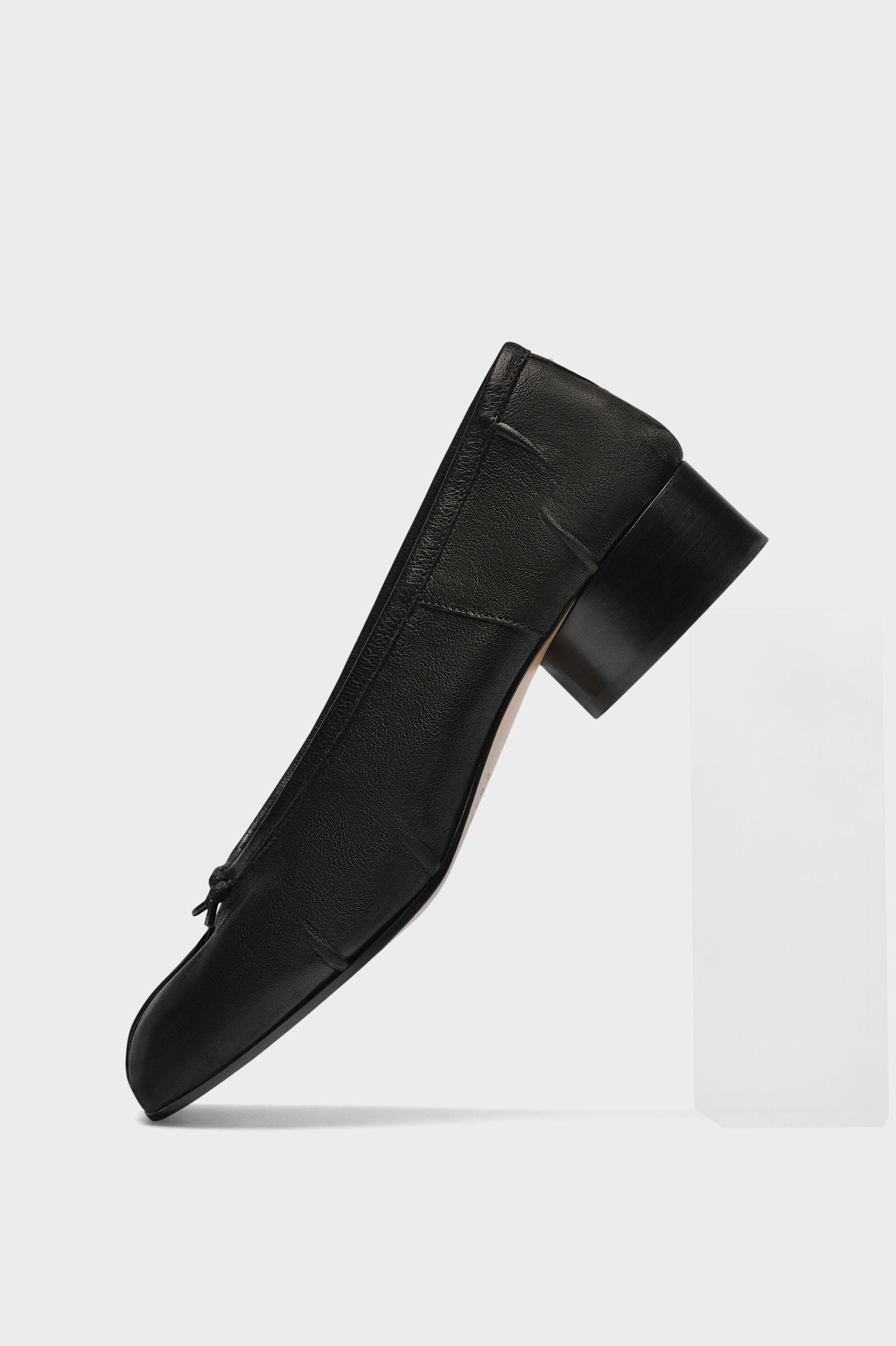 Corvina Ballerina con Tacco Basso - Nero