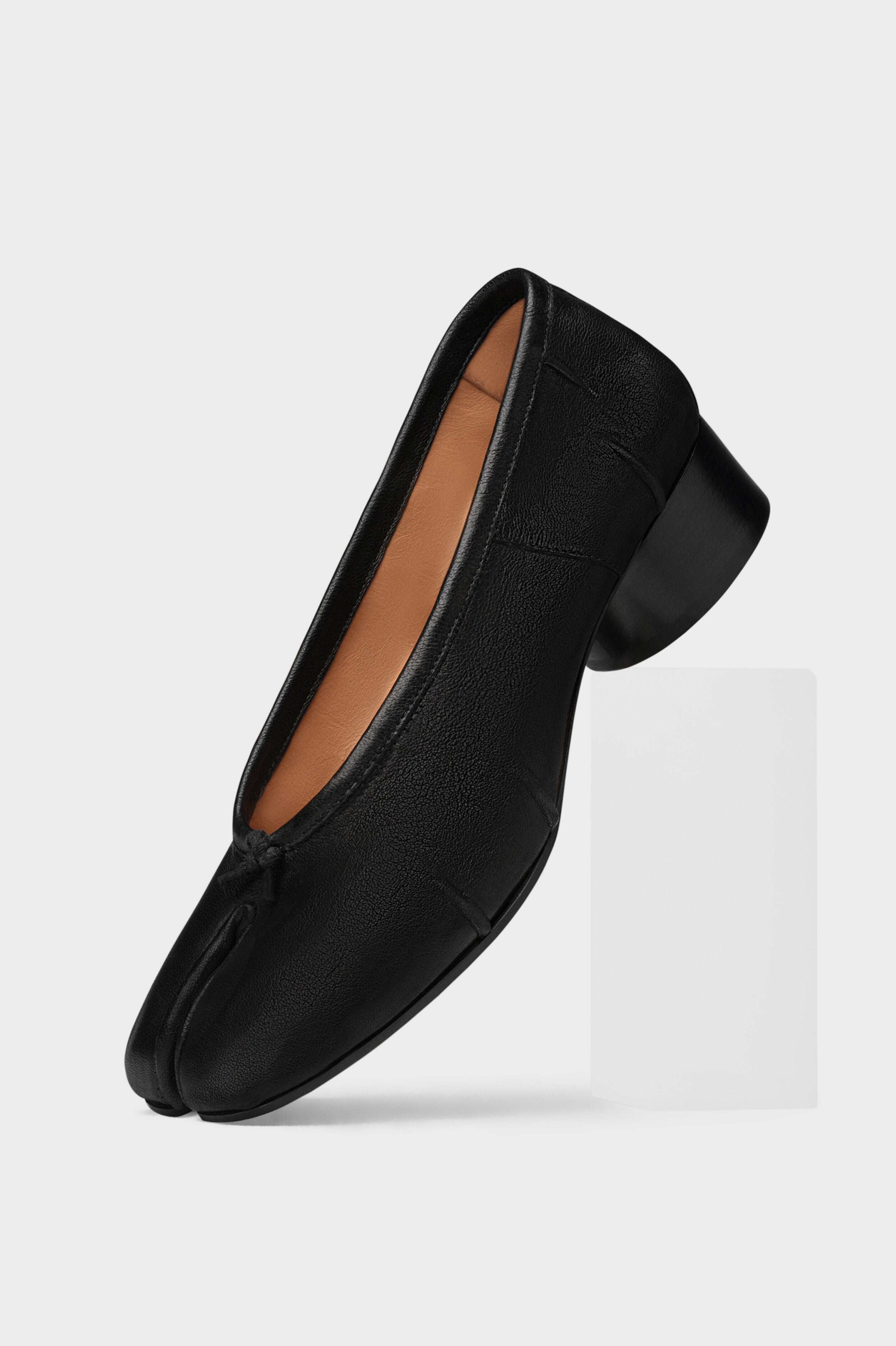Corvina Ballerina con Tacco Basso - Nero