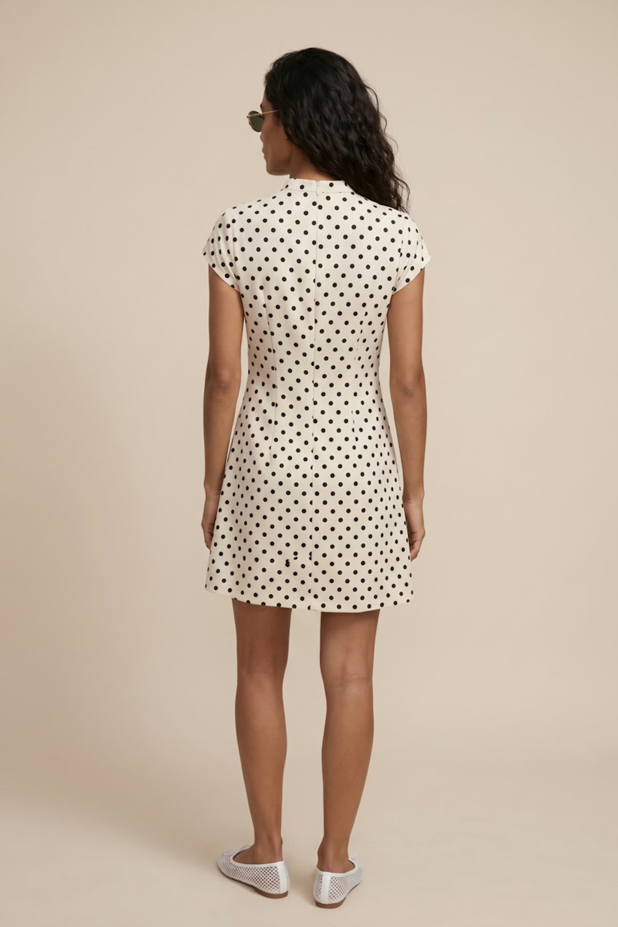Vestito Mini Bianco a Pois con Fiocco